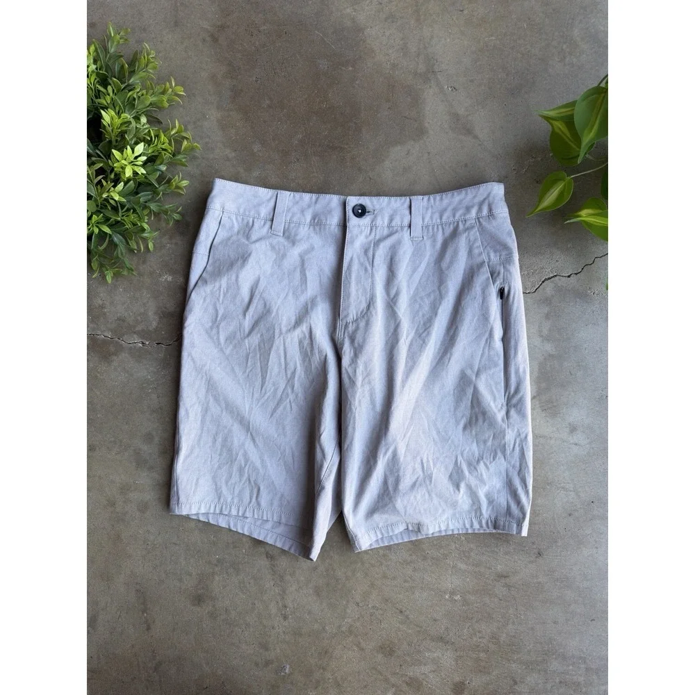 Vuori Meta Shorts Mens 30 Gray Performance Golf Chino Polyester Stretch Casual